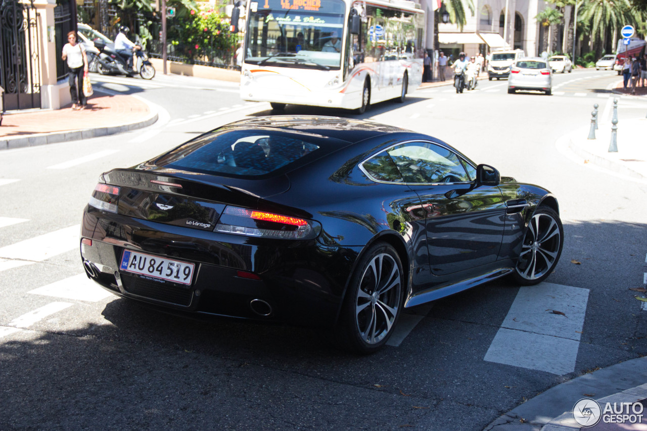 Aston Martin V12 Vantage