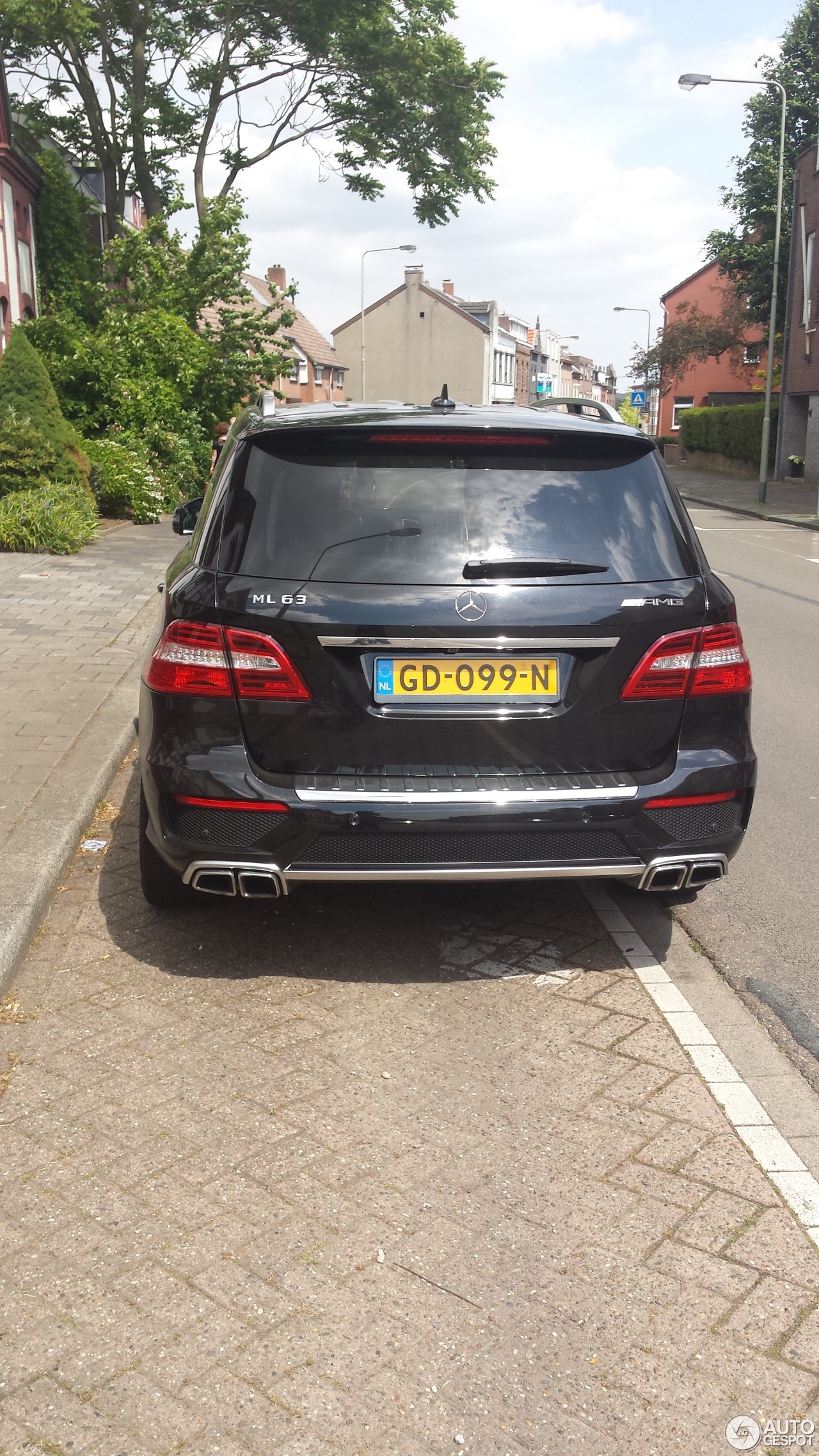 Mercedes-Benz ML 63 AMG W166