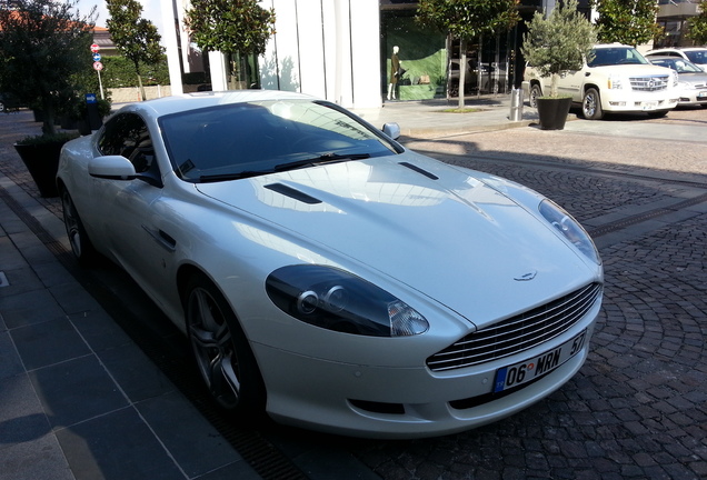 Aston Martin DB9