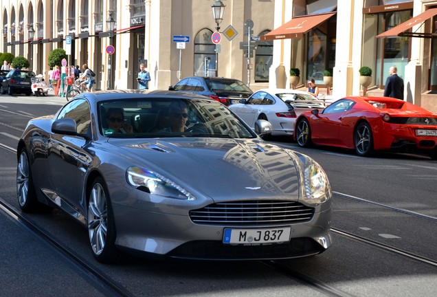 Aston Martin Virage 2011