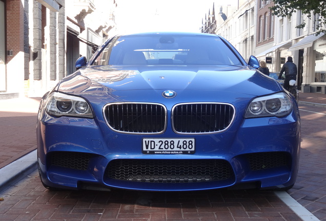 BMW M5 F10 2011