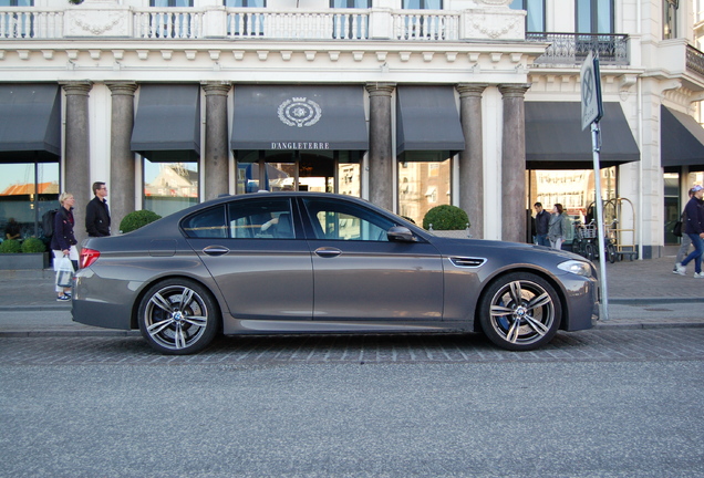 BMW M5 F10 2011