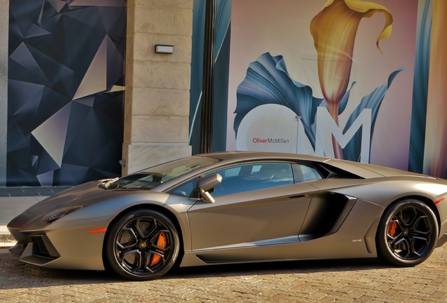 Lamborghini Aventador LP700-4