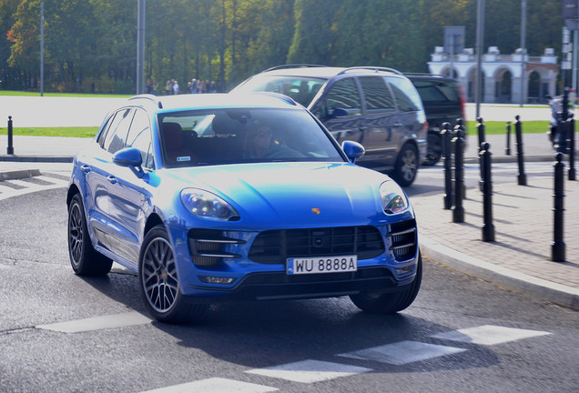 Porsche 95B Macan Turbo