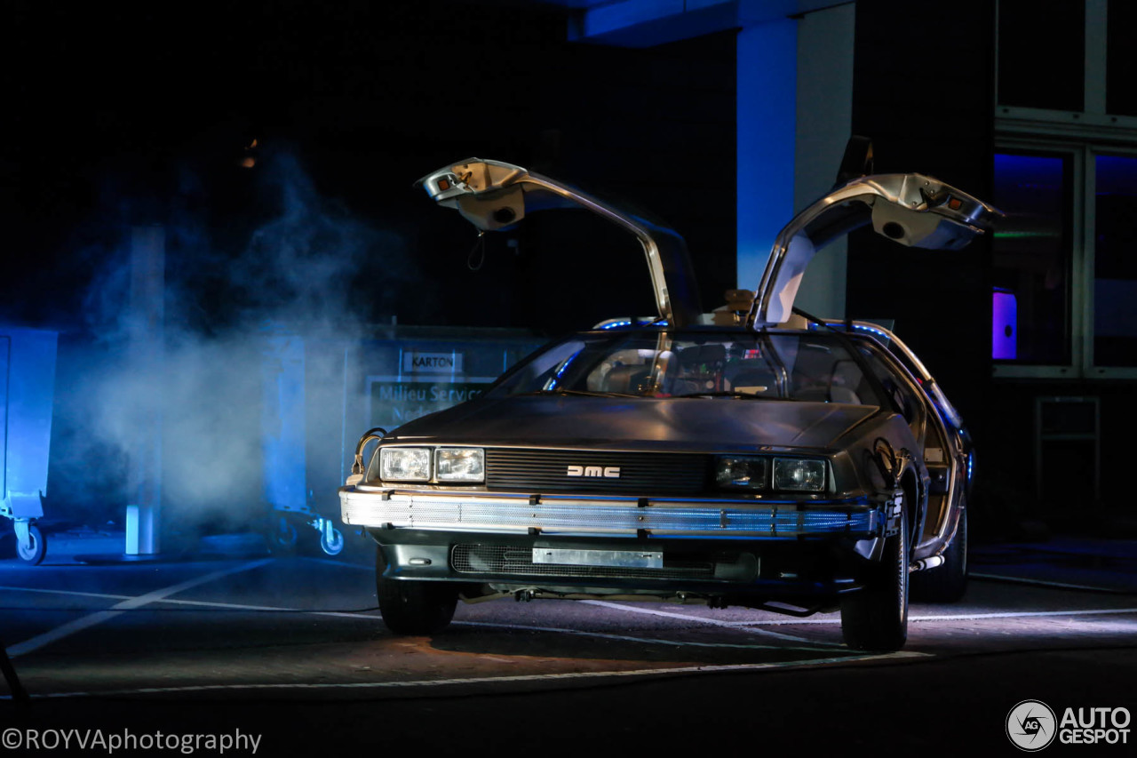 DeLorean DMC-12