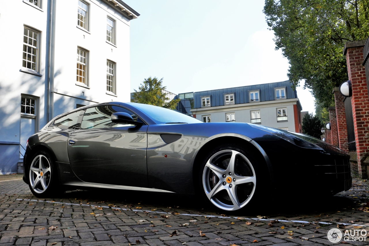 Ferrari FF