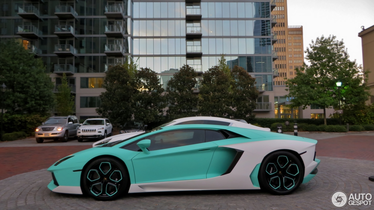 Lamborghini Aventador LP700-4