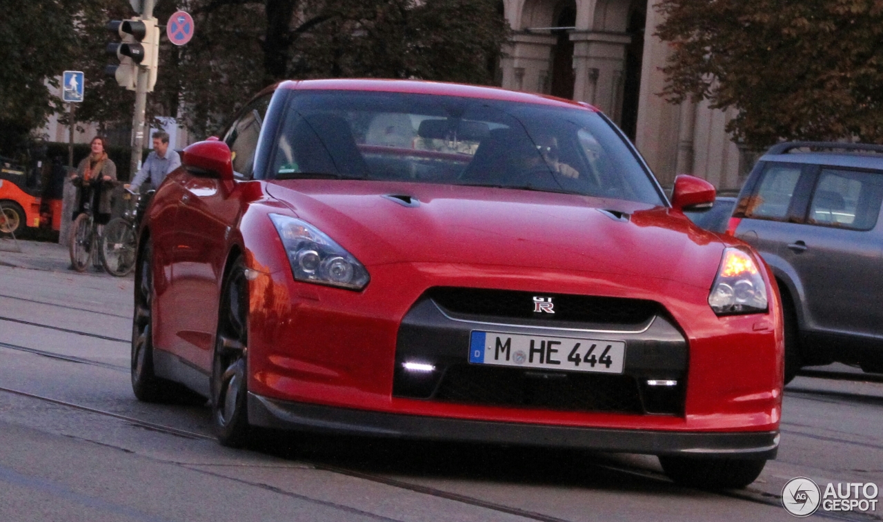 Nissan GT-R