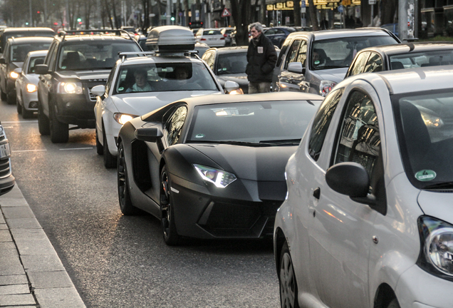 Lamborghini Aventador LP700-4