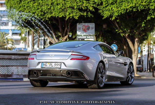 Aston Martin Vanquish 2013