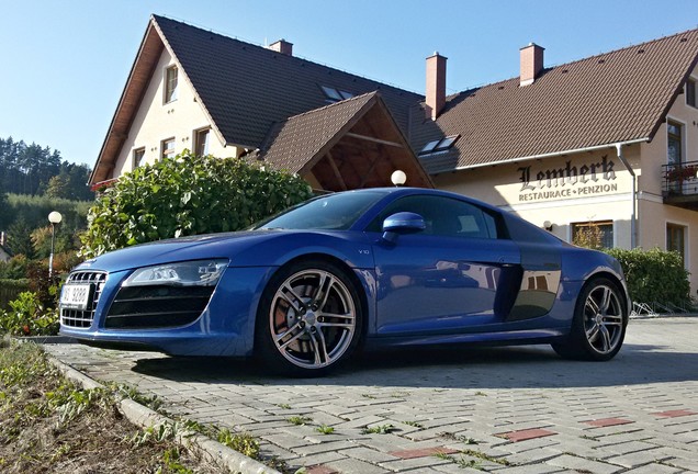 Audi R8 V10