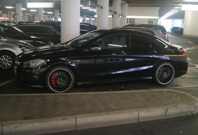 Mercedes-Benz CLA 45 AMG C117