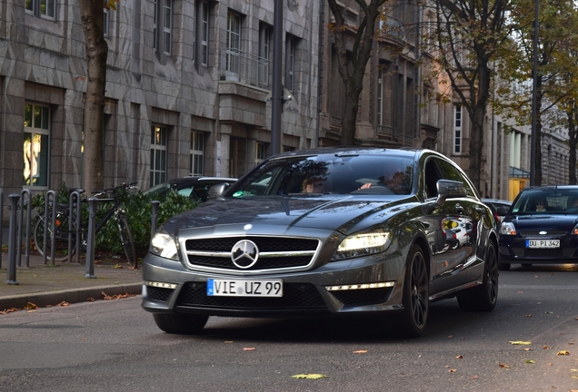 Mercedes-Benz CLS 63 AMG X218 Shooting Brake