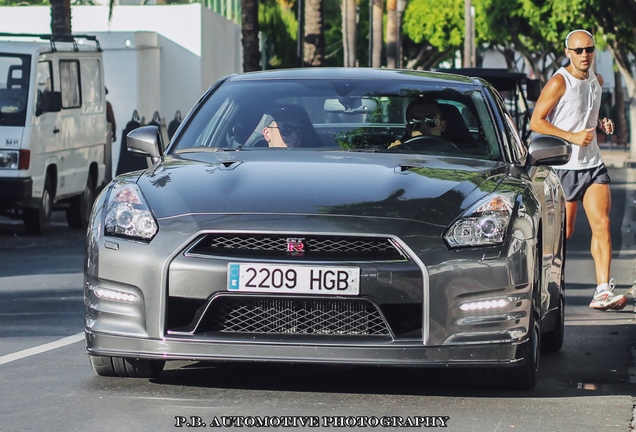 Nissan GT-R 2011