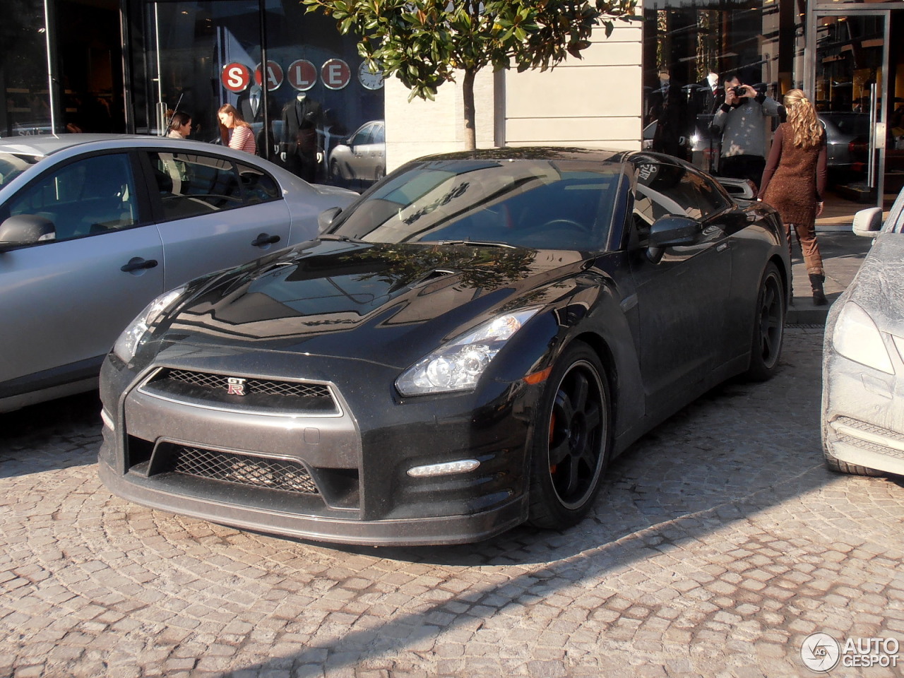 Nissan GT-R 2012