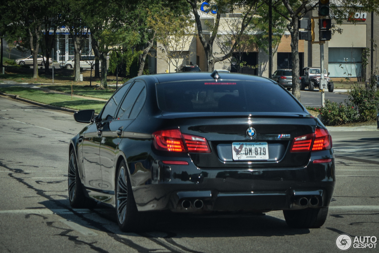 BMW M5 F10 2011