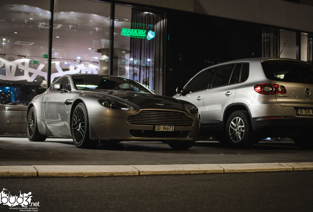 Aston Martin V8 Vantage