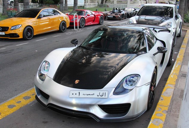 Porsche 918 Spyder Weissach Package