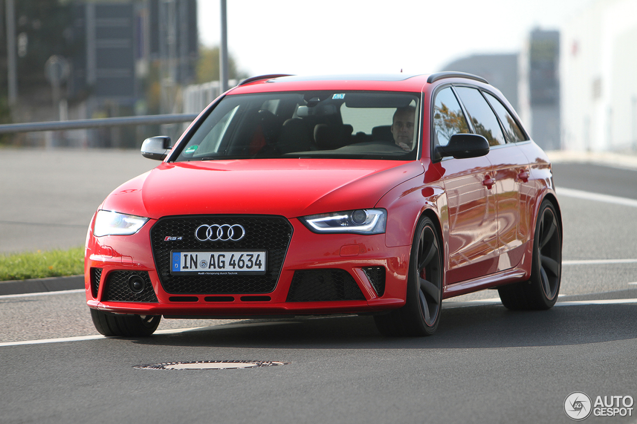 Audi RS4 Avant B8