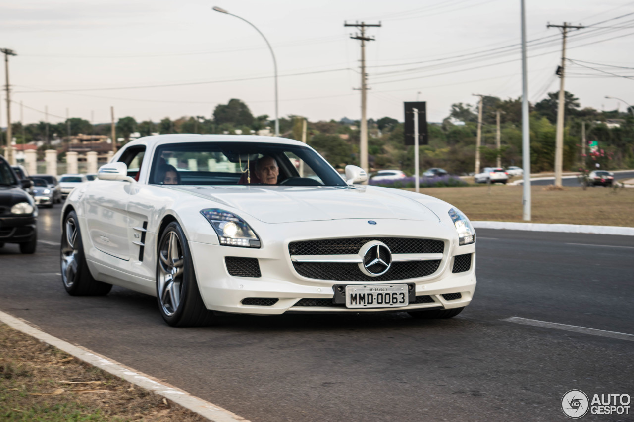 Mercedes-Benz SLS AMG