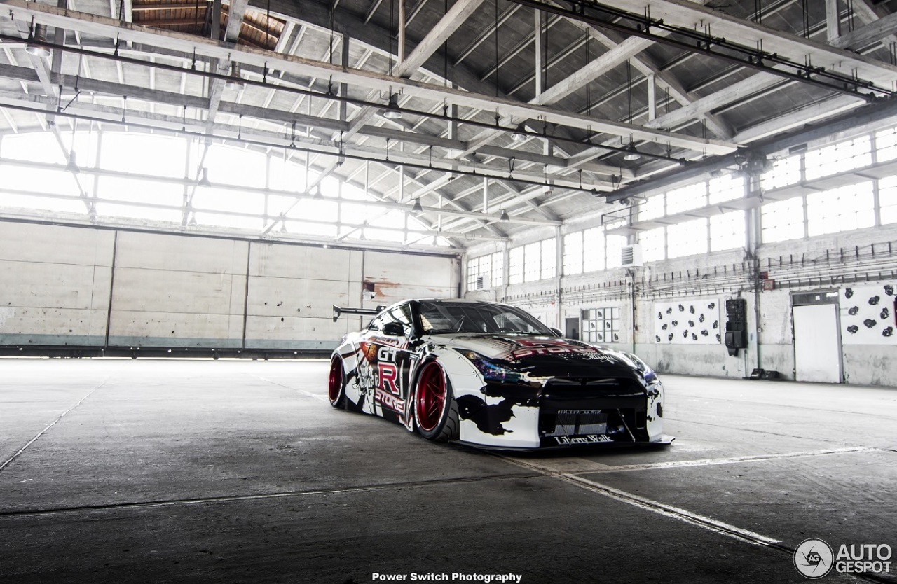 Nissan GT-R 2011 Liberty Walk Widebody