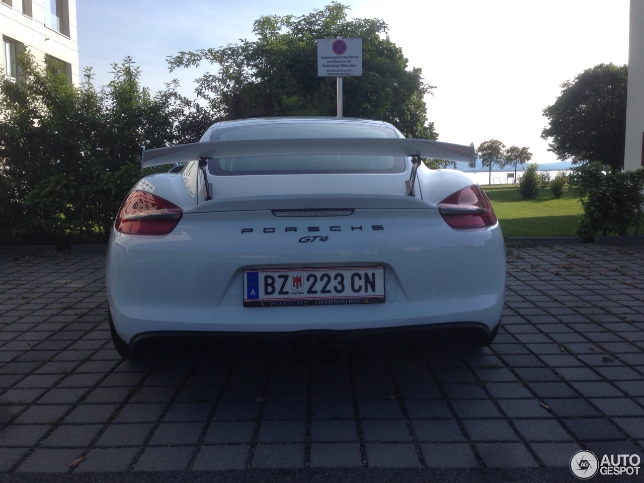 Porsche 981 Cayman GT4