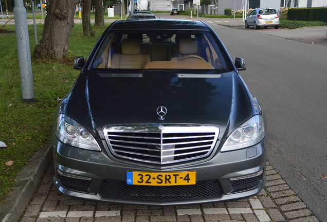 Mercedes-Benz S 63 AMG W221 2011