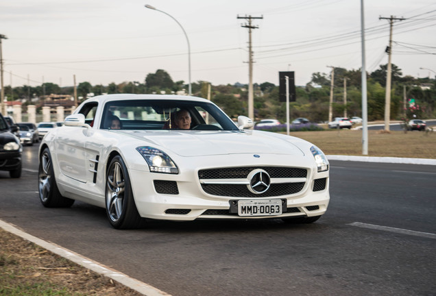 Mercedes-Benz SLS AMG