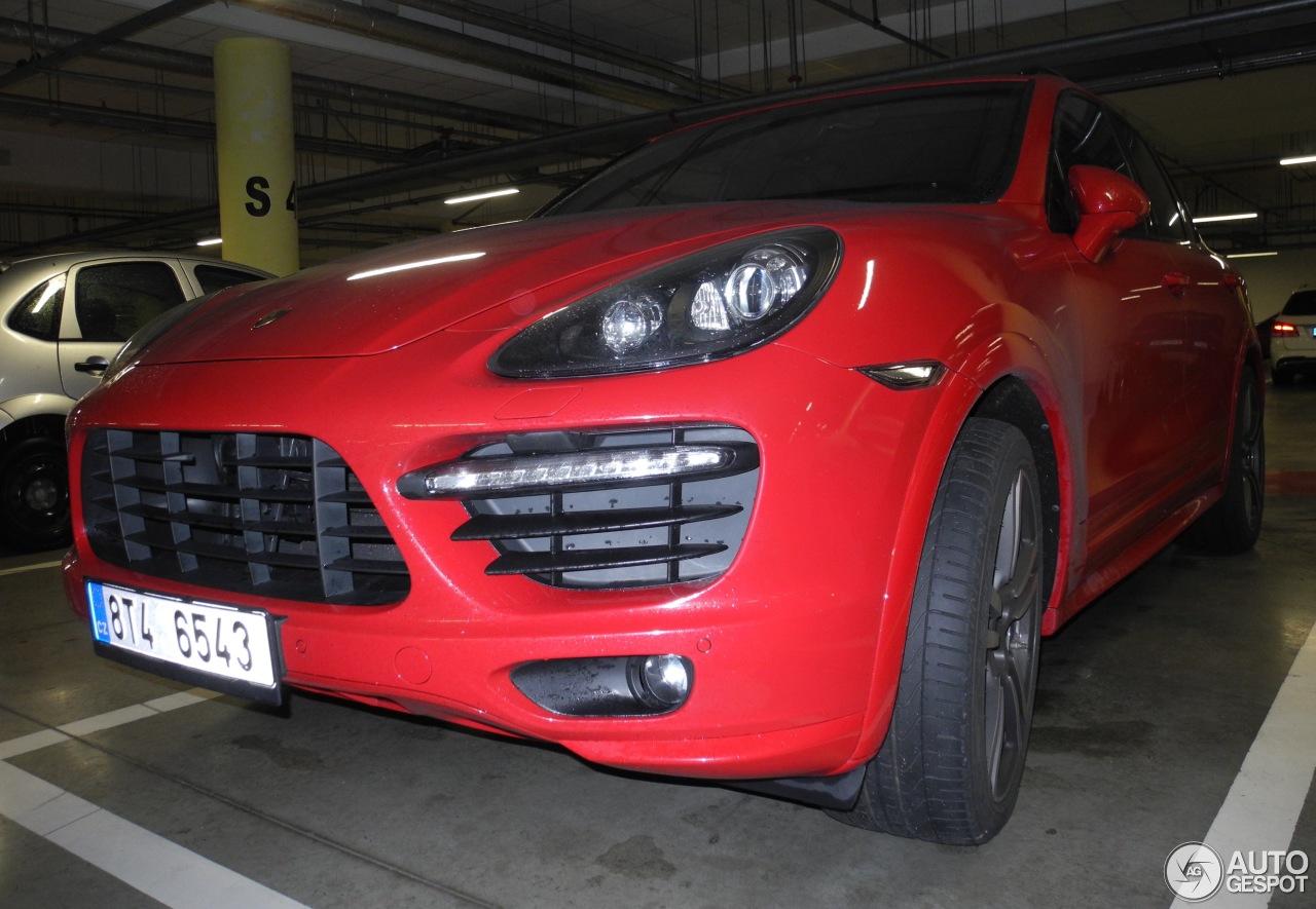 Porsche 958 Cayenne GTS