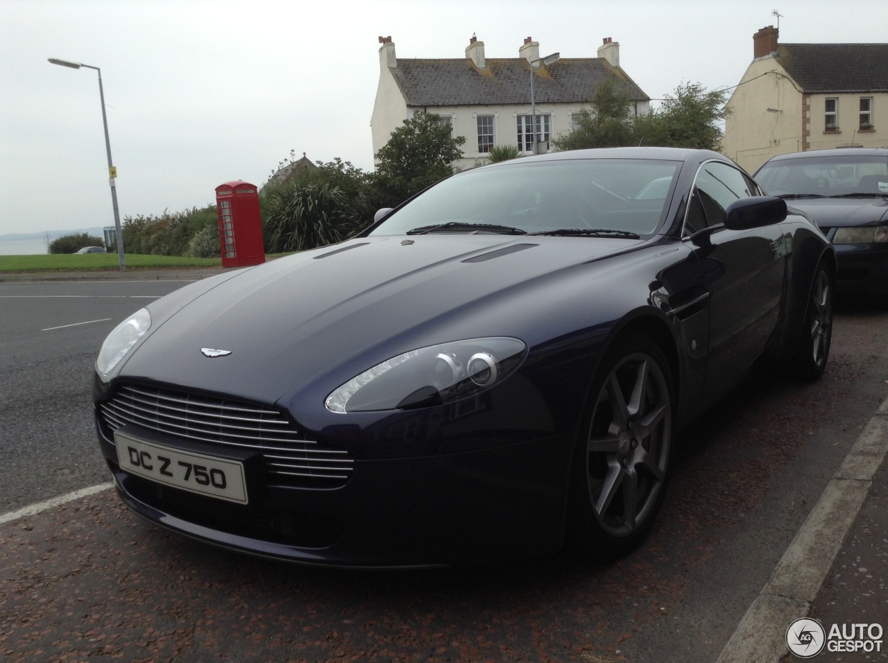 Aston Martin V8 Vantage