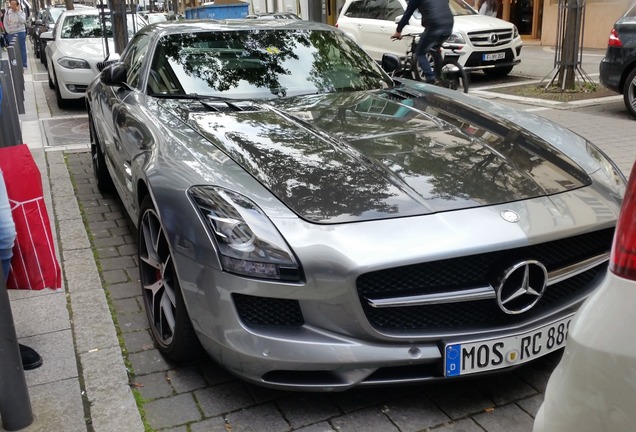 Mercedes-Benz SLS AMG GT Final Edition