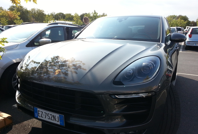 Porsche 95B Macan Turbo