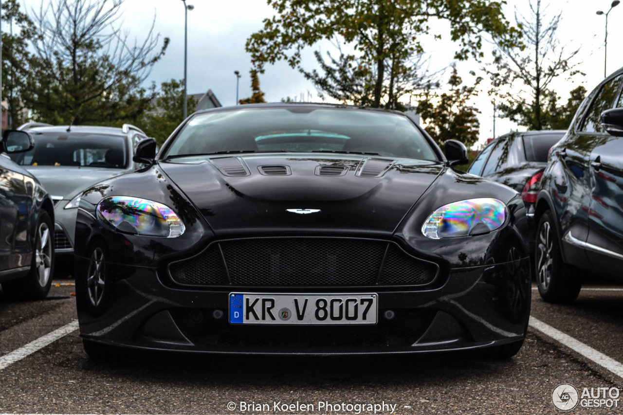 Aston Martin V12 Vantage S