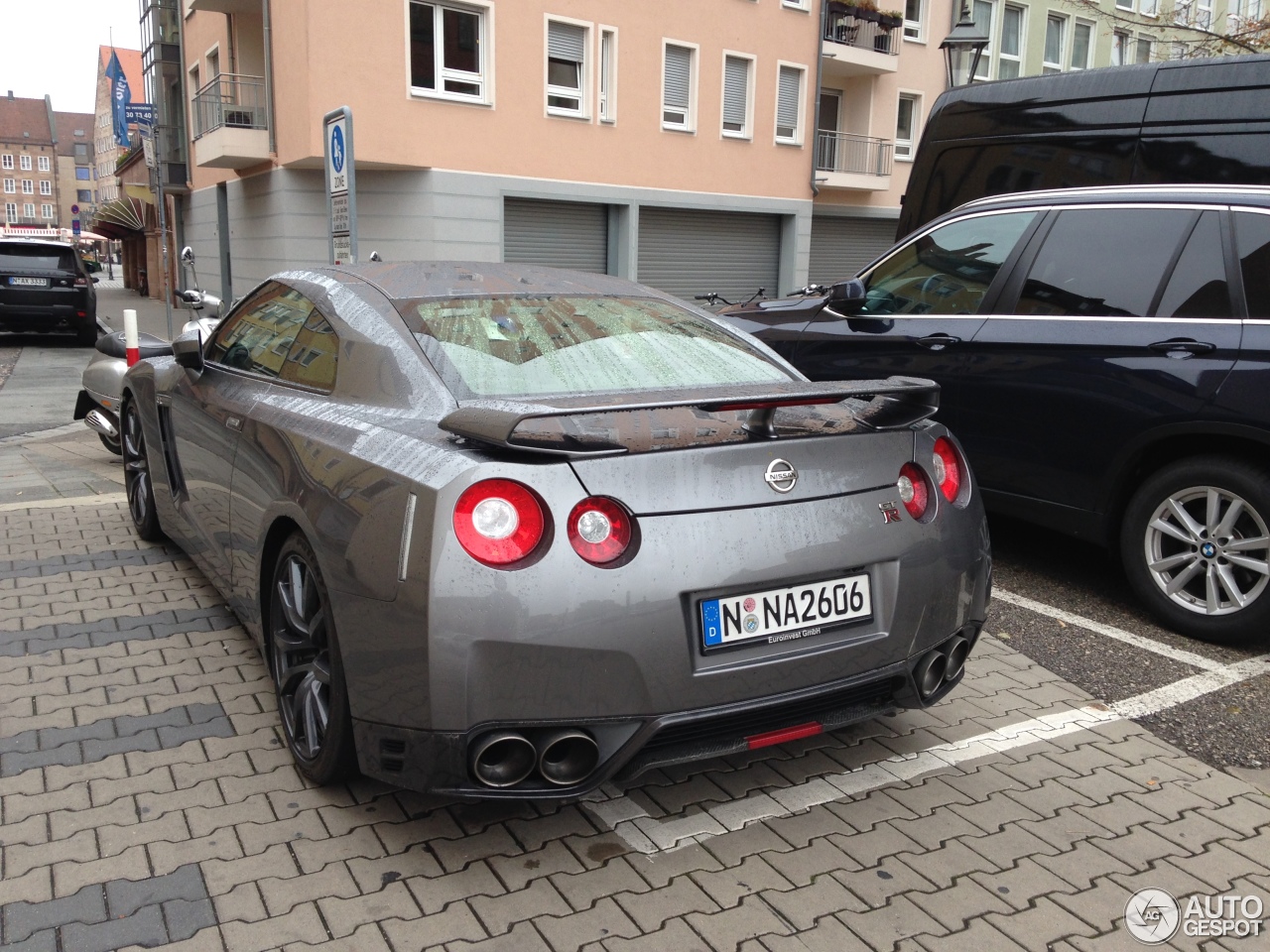 Nissan GT-R 2013