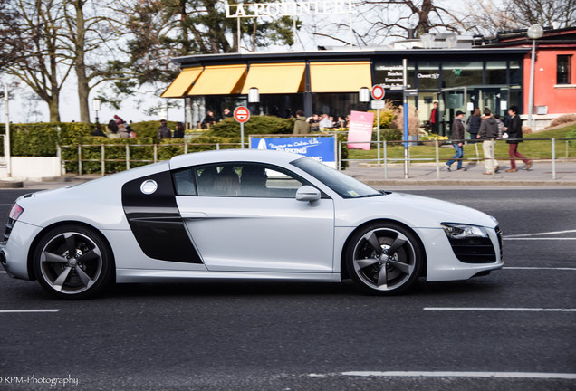 Audi R8 V10