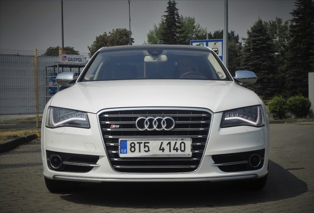 Audi S8 D4