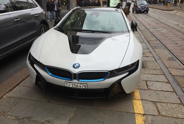 BMW i8