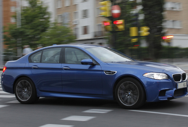 BMW M5 F10 2011