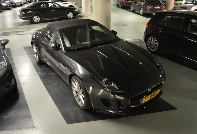 Jaguar F-TYPE S Convertible