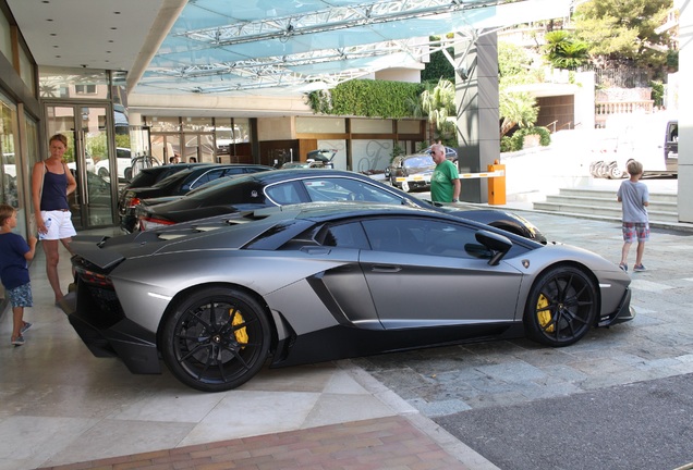 Lamborghini Aventador LP700-4