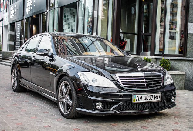 Mercedes-Benz S 65 AMG V221