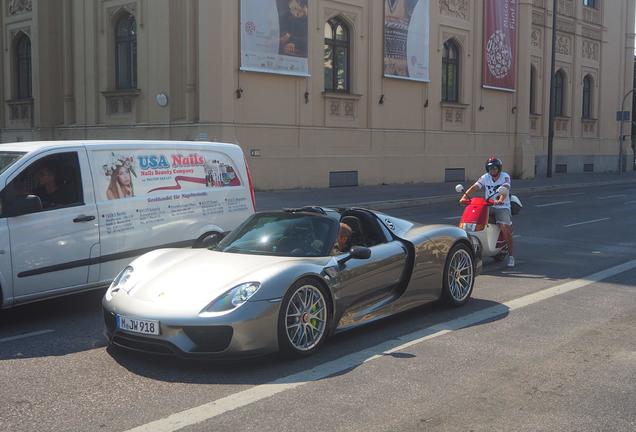 Porsche 918 Spyder Weissach Package