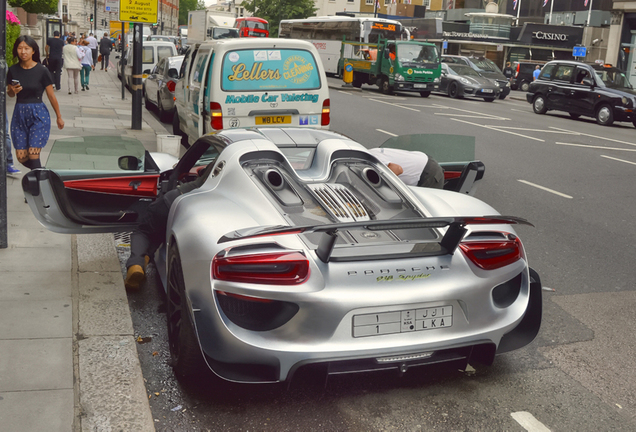 Porsche 918 Spyder Weissach Package