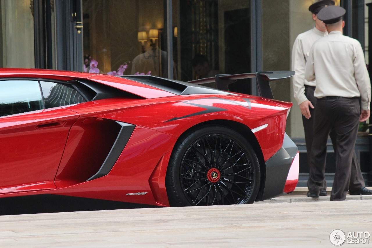 Lamborghini Aventador LP750-4 SuperVeloce