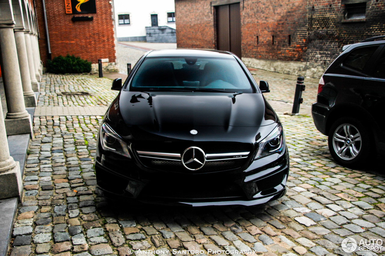 Mercedes-Benz CLA 45 AMG Shooting Brake