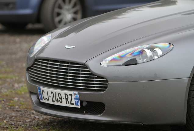 Aston Martin V8 Vantage