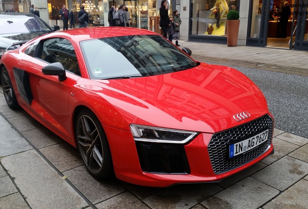 Audi R8 V10 Plus 2015