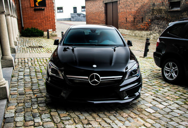 Mercedes-Benz CLA 45 AMG Shooting Brake