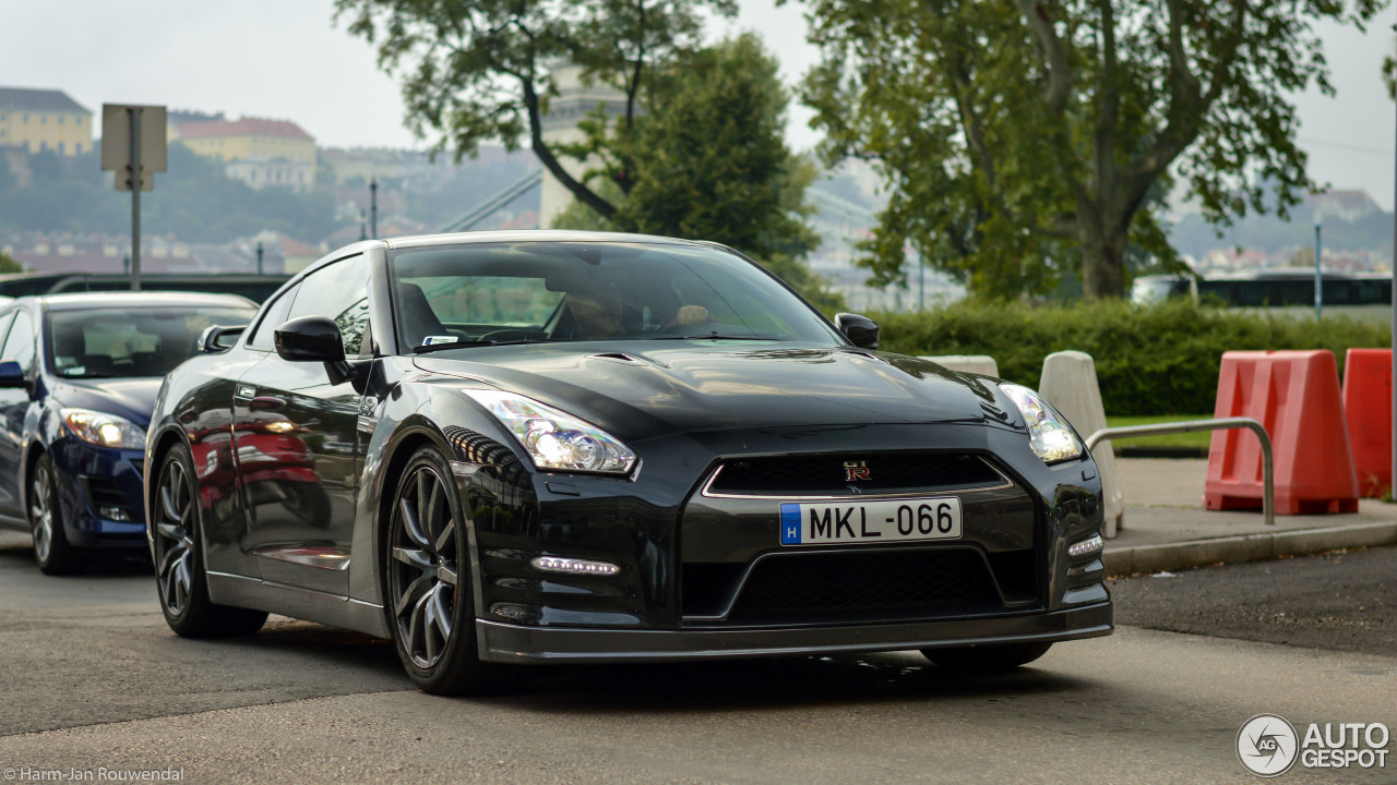 Nissan GT-R 2011