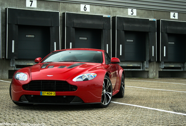 Aston Martin V12 Vantage